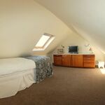 Two-bed sleeping loft